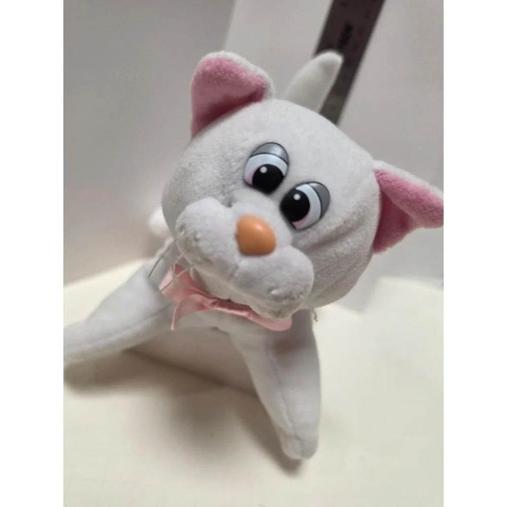 vintage 1980s Tonka Pound‎ Purries cat plush toy white fur, pink ears kitty